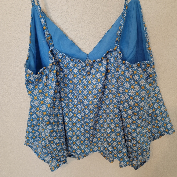 Wild Fable Blue and Yellow Floral Top crop top. SZ XL - Picture 2 of 5